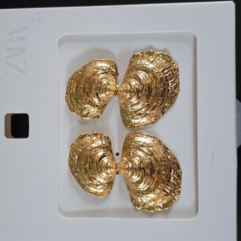 ZARA Double Shell Earrings - Picture 5 of 16